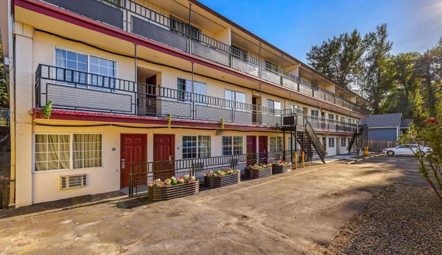 Golden Knight Motel in Gresham