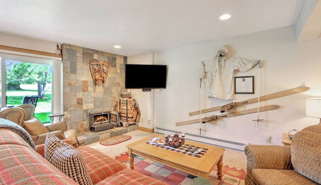 Golf Course Condo w/Fireplace & 2 Fishing Badges!