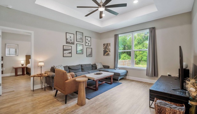 Gorgeous 4BR Pensacola Home Near Beach & Downtown, Fast WiFi, Parking