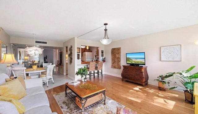 Gorgeous condo on a 55+Community! in Naples