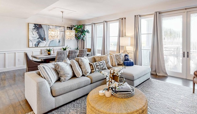 Gorgeous, updated condo with balconies, pool, & great location near 30A