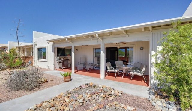 Green Valley Abode w/Pool Access & Mtn Views in Green Valley