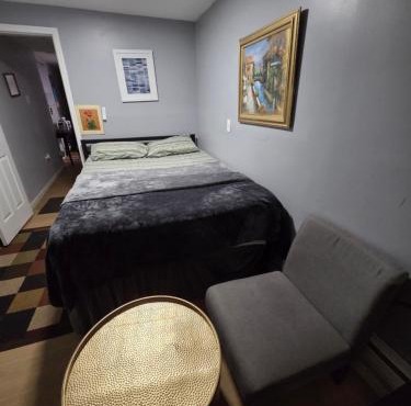 Ground Floor Mini studio in a 3BR with private bath and toilet in Irvington