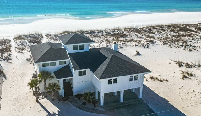 Gulf-Front Luxury Estate | Sleeps 20 | Direct Beach Access