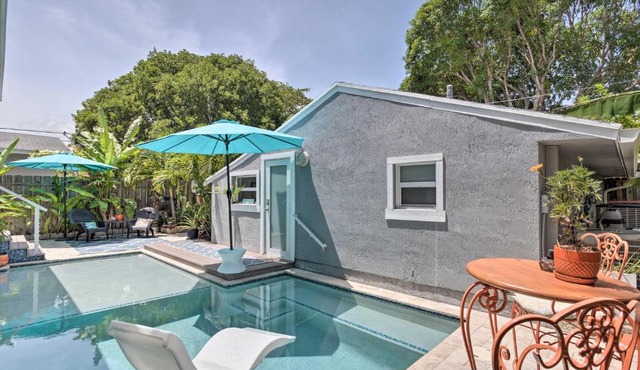Heated Saltwater Pool + Bar: Del Ray Cottage! in Delray Beach