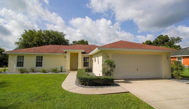 Hernando Villa – Lakeside Living, Close to the Trail in Hernando