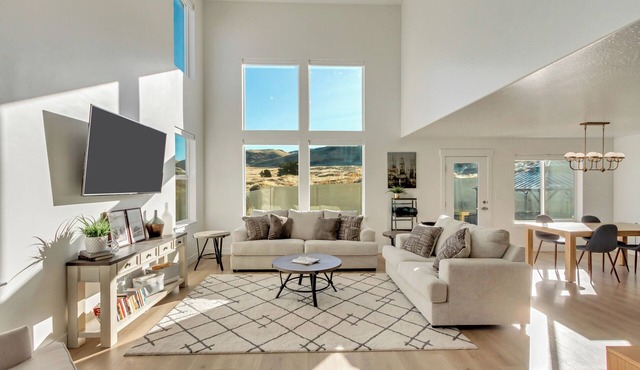 Herriman Hills Hideaway