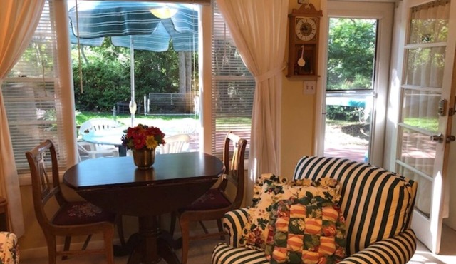 Highspeed wifi; near University, public transit, genealogy library, ski resorts.