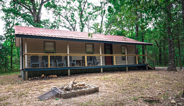 Hillbilly Hideaway at Wolfpen Gap in Mena