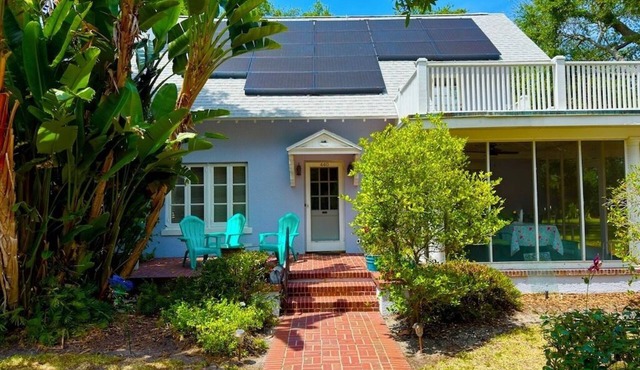 Historic 1922 Home Walk to Downtown & Blue Jays! 3BR/3BA in Dunedin