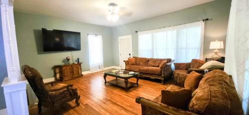 Historic Downtown Craftsman in Clarksville