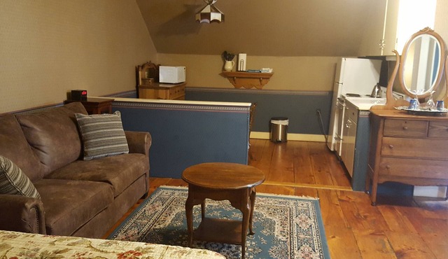 Holidae House Bed & Breakfast in Bethel