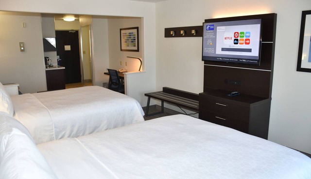 Holiday Inn Express & Suites Evanston by IHG in Evanston