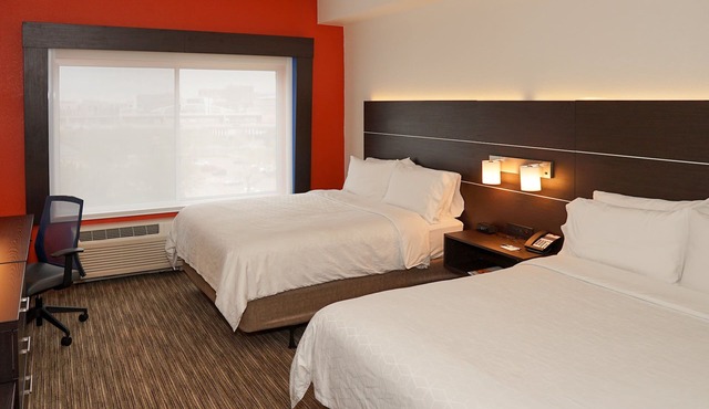 Holiday Inn Express & Suites Denver - Aurora Medical Campus by IHG