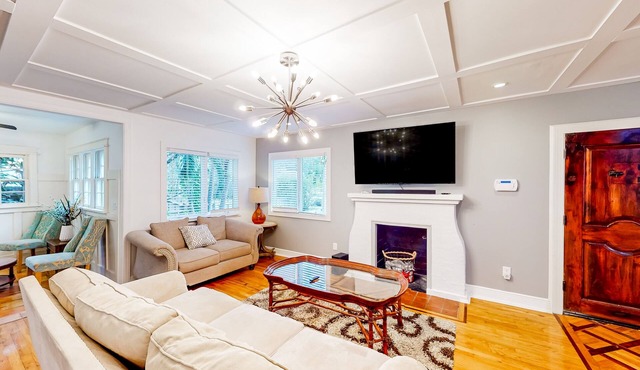 Home near the beach with a private pool, BBQ, patio, & AC