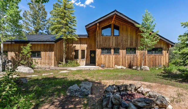 Hot Tub, Incredible Deck/Views, Firepit! in Durango