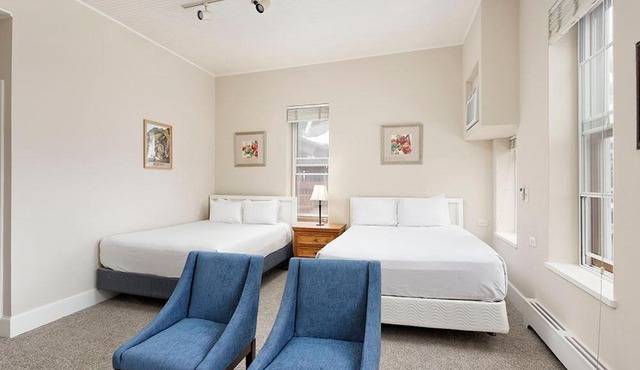Independence Square 213, Spacious Hotel Room with 2 Queen Beds, Wet Bar, and Sitting Area