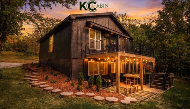 KCcabin Soaking Pool Hot Tub 27 Min to Arrowhead Stadium Grill in Grain Valley