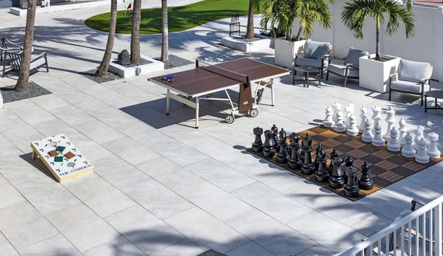 King Suite Near Ocean Blvd near the Beach!