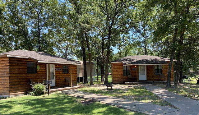 Lake Fork Water Front Log Cabin #1 in Yantis