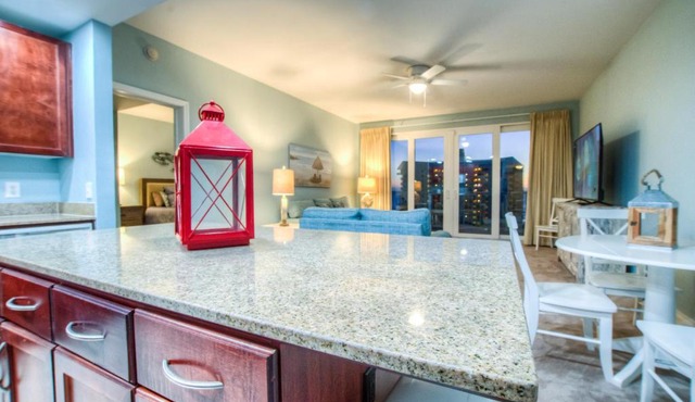Laketown Wharf 611, Gulf View, Great Location, And Awesome Amenities!
