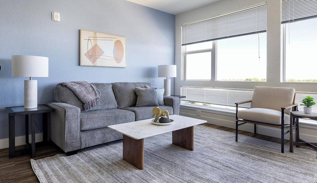 Landing | Chic 2BD, Clubhouse, Gym