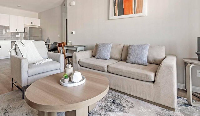 Landing | Modern 2BD, Pool, Rooftop Lounge in Henderson