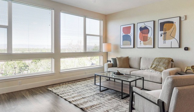 Landing | Stunning 2BD, Yoga Studio, Clubhouse