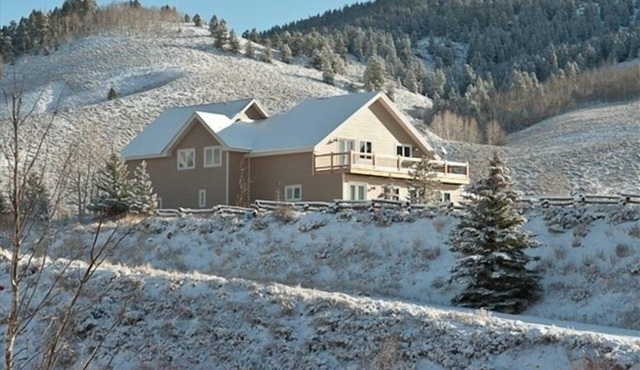 Large 5 BR Luxury Home-Sleeps 16-Amazing Views