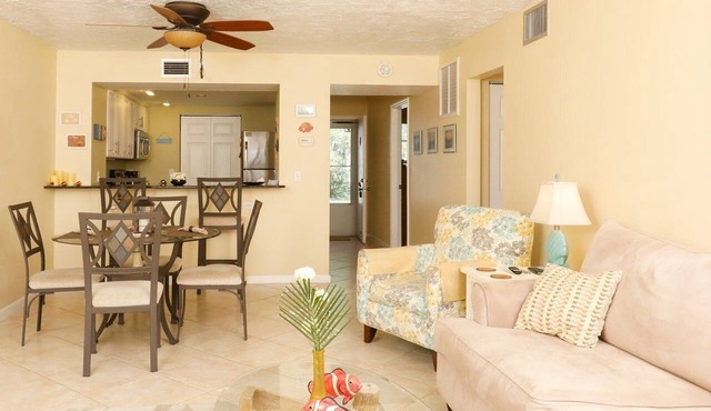 Lemon Bay Waterfront Condo w Patio, 5 miles to Gulf Beaches in Englewood