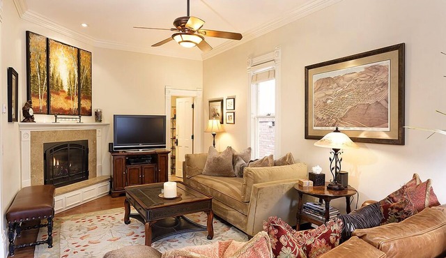 Little Jewel | Charming Private Home w/views Aspen Mountain & BBQ, 4 Blocks from the Gondola