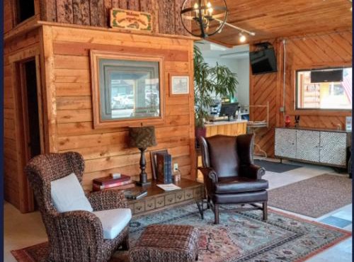 Lone Eagle Lodge