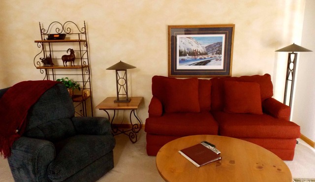 Lookout Ridge Townhome In the Heart of Summit County