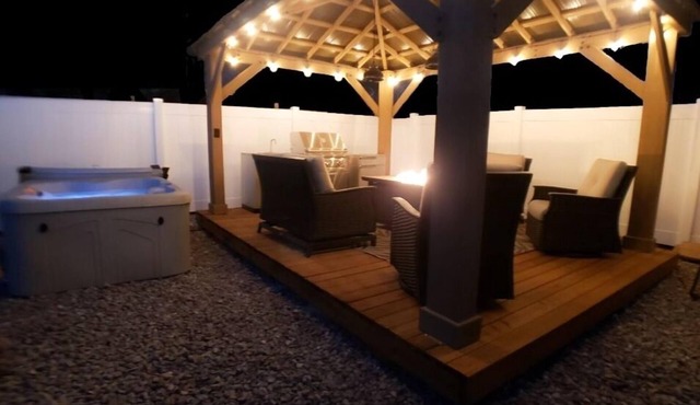 LOW MONTHLY RATE+New Remodel 9th & 9th Private Gem+Fenced Yard+Spa+Gazebo+ Fiber