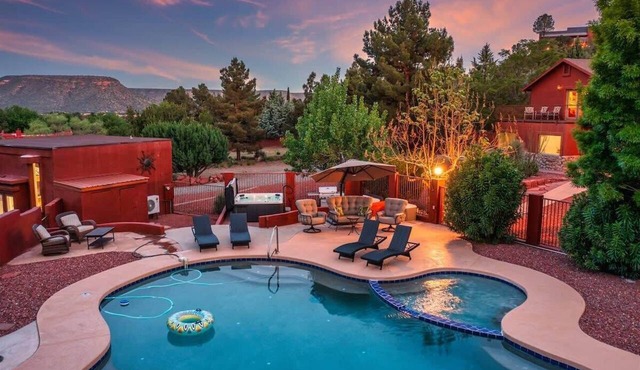 Lux Entertainment 5BR + Casita, Views, Pool/Hot Tub! in Sedona