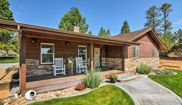 Luxe Home ~ 2 Mi to Bryce Canyon National Park!