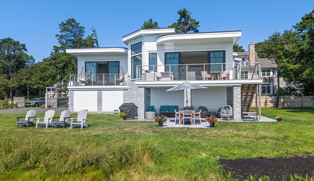 Luxurious Waterfront Retreat in Ogunquit, Maine in Ogunquit