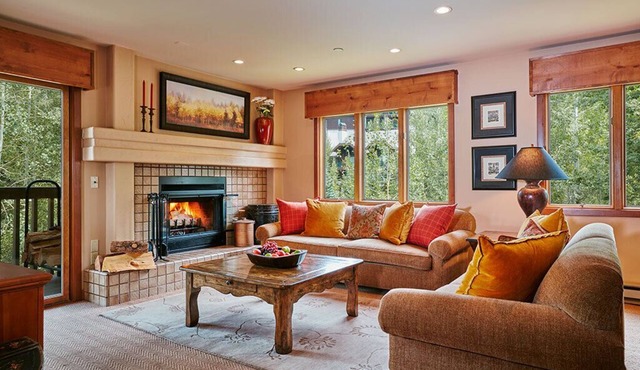 Luxury Corner Unit Condo Townsend Place Beaver Creek Sleeps 1-4 Ski-in/Ski-out