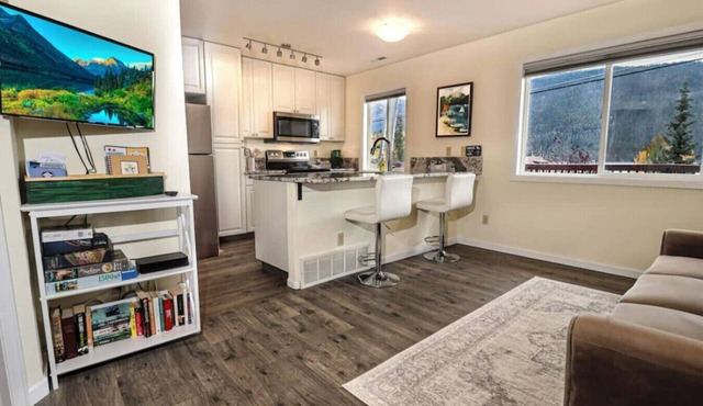 Luxury downtown Apartment with Grand Lake views