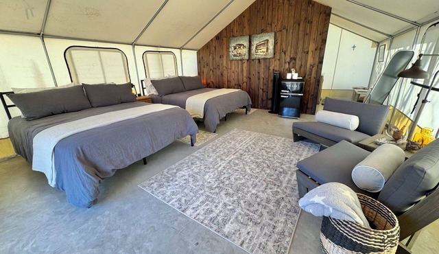Luxury Riverfront Glamping for Families, Dogs & Starry Nights in Valley Mills