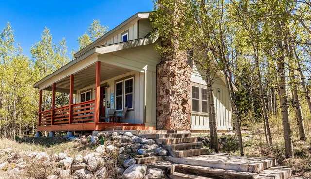 Magical Cabin Getaway at Moose Crossing