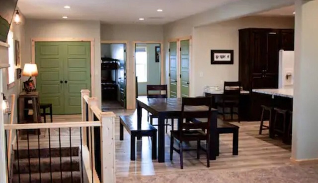 Main Street apt. with theater room near West Yellowstone and the Tetons in Ashton