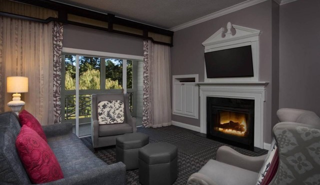 Marriott's Manor Club at Ford's Colony - Many Weeks Available - Top Owner! in Williamsburg