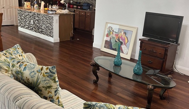 Marvelous 4-bedroom AC WIFI LEHIGH house FOR ALL YOUR ELEGANT/FAMILY OCCASIONS in Lehigh Acres