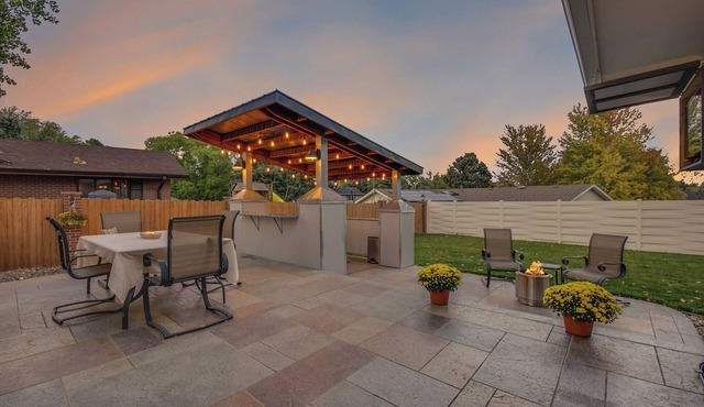 Mid-Century Gem for Mid-Term Stays