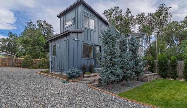 Modern Cottage Vibe - Springs Retreat + Hot Tub