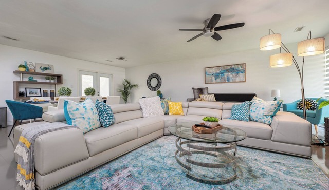 Modern Home Close to UF. Pet-Friendly. EV Charger. Patio and BBQ in Gainesville