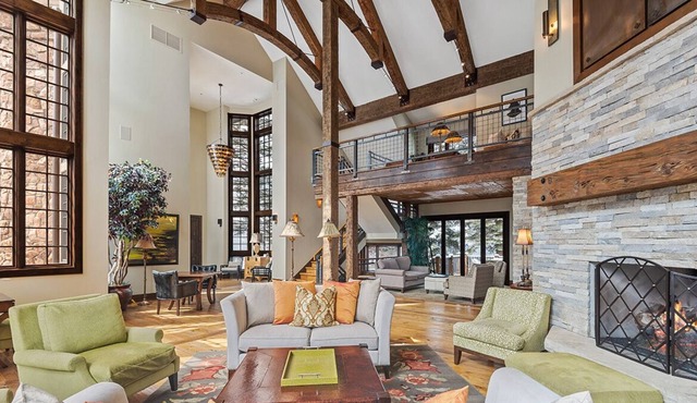 Modern Luxury Beaver Creek, <1 Mile to Village, Free Shuttle, Hot Tub & Fire Pit