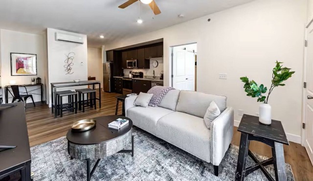 Modern Retreat Nature & Trails