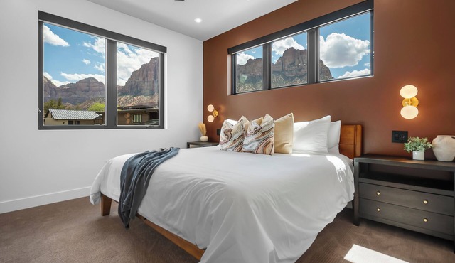 Montclair Zion - a Stunning Luxury Villa, 2 Bed, 1 Bath Retreat with Patio